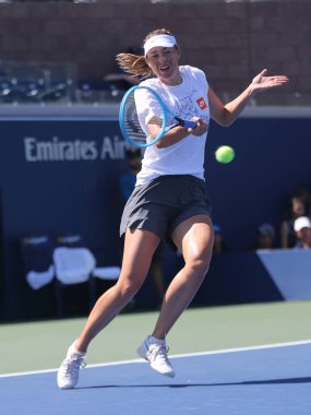 New York - 20 Ağustos 2019: New York'taki Billie Jean King Ulusal Tenis Merkezi'nde 2019 Abd Açık'ta Rusya'dan beş kez Grand Slam Şampiyonu Maria Sharapova