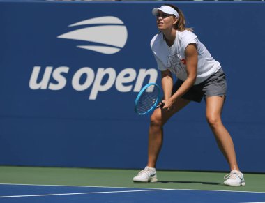 New York - 20 Ağustos 2019: New York'taki Billie Jean King Ulusal Tenis Merkezi'nde 2019 Abd Açık'ta Rusya'dan beş kez Grand Slam Şampiyonu Maria Sharapova