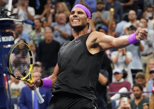 New York - 2 Eylül 2019: Grand Slam şampiyonu İspanyol Rafael Nadal, Billie Jean King Ulusal Tenis Merkezi'nde oynanan 2019 Abd Açık 16 turundan sonra Marin Ciliç'e karşı zaferini kutladı