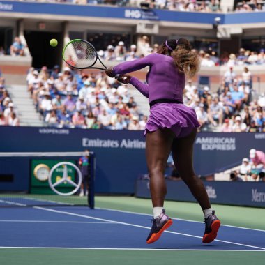 NEW YORK - 1 Eylül 2019: Grand Slam şampiyonu Serena Williams, Billie Jean King Ulusal Tenis Merkezi 'nde oynanan 2019 ABD Açık turu 16.                      