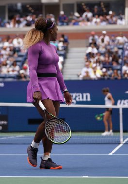 NEW YORK - 1 Eylül 2019: Grand Slam şampiyonu Serena Williams, Billie Jean King Ulusal Tenis Merkezi 'nde oynanan 2019 ABD Açık turu 16.                      