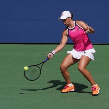 New York - 1 Eylül 2019: Grand Slam Şampiyonu Avustralyalı Ashleigh Barty, New York'taki Billie Jean King Ulusal Tenis Merkezi'nde oynanan 2019 ABD Ope 16. 