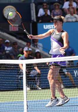 New York - 3 Eylül 2019: Profesyonel tenisçi Elina Svitolina, New York'taki Billie Jean King Ulusal Tenis Merkezi'nde 2019 ABD Açık çeyrek final maçında ukraynalı