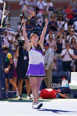 New York - 3 Eylül 2019: Ukraynalı profesyonel tenisçi Elina Svitolina, New York'taki Billie Jean King Ulusal Tenis Merkezi'nde oynanan 2019 Abd Açık çeyrek final maçının ardından zaferini kutladı