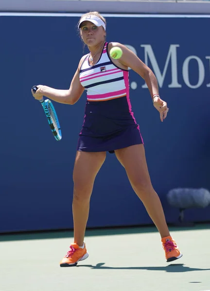 ニューヨーク 2019年8月29日 ニューヨークのビリー ジーン キング国立テニスセンターで2019 Usオープン2回戦の間に行動するアメリカのプロテニス選手ソフィア ケニン — ストック写真