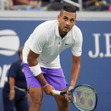 New York - 29 Ağustos 2019: Profesyonel tenisçi Nick Kyrgios, Billie Jean King Ulusal Tenis Merkezi'nde 2019 Abd Açık ikinci tur maçında avustralyalı profesyonel tenisçi Nick Kyrgios'un iş başında