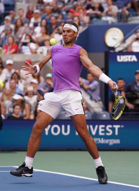 New York - 31 Ağustos 2019 Grand Slam şampiyonu İspanyol Rafael Nadal, New York 'taki Billie Jean King Ulusal Tenis Merkezi' nde oynanan 2019 US Open üçüncü tur karşılaşmasında