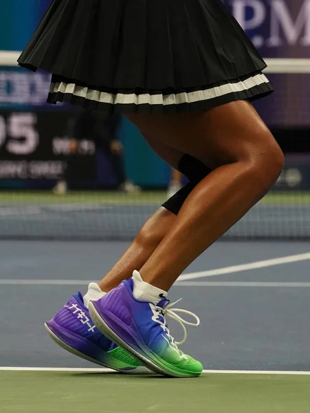 2019年9月2日 日本大满贯冠军内奥米 大阪在2019年美国公开赛的16场比赛中 身穿定做的Nike Air Zoom Zero网球鞋 — 图库照片