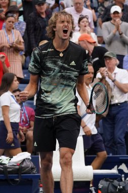 New York - 31 Ağustos 2019: Alman profesyonel tenisçi Alexander Zverev, Billie Jean King Ulusal Tenis Merkezi 'nde oynanan 2019 US Open üçüncü tur karşılaşmasının zaferini kutladı