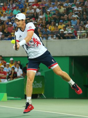 Rio De Janeiro, Brezilya - 14 Ağustos 2016: Olimpiyat şampiyonu Büyük Britanya Andy Murray, Rio 2016 Olimpiyat Tenis Merkezi 'nde oynanan erkekler tekler final maçında 