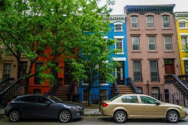BrooKLYN, New York - 29 Mayıs 2020: Brooklyn, New York Fort Greene Mahallesindeki Tarihi Brownstone Bölgesi