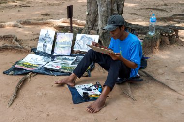 SIEM RIEP, CAMBODIA - 5 Kasım 2019: Angkor Thom, Kamboçya Sanatçısı