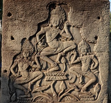 Bayon 'daki taş oymacılığı, Kamboçya' daki Angkor Thom 'daki en önemli tapınak.