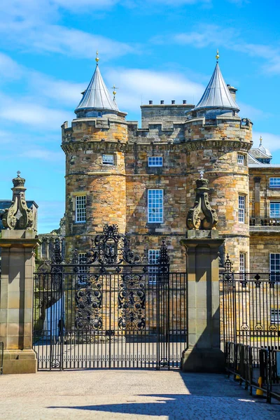 Палац Голіруд Офіційна Резиденція Британського Монарха Шотландії Королеви Єлизавети — стокове фото