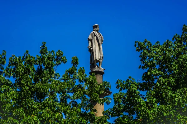 Statua Krzysztofa Kolumba Nowym Jorku Policja Pilnuje Columbus Circle Manhattanie — Zdjęcie stockowe