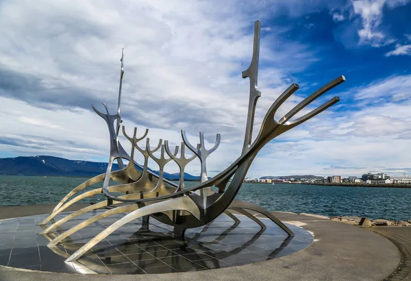 Solfar Sun Voyager Sculptuur Reykjavik Ijsland Door Jon Gunnar Arnason — Stockfoto