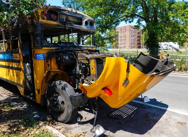 Brooklyn New York July 2020 Burned School Bus Shore Parkway — Stock Photo, Image