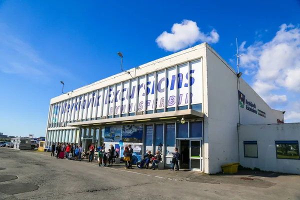 Reykjavik Ijsland Juli 2016 Reykjavik Excursies Bus Terminal Reykjavik Terminal — Stockfoto