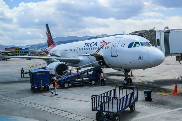 Cusco Peru September 2016 Taca Airlines Plan Alejandro Velasco Astete — Stockfoto