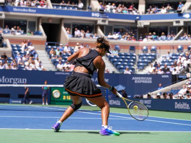 NEW YORK - 27 Ağustos 2019: Grand Slam şampiyonu Naomi Osaka, Billie Jean King Ulusal Tenis Merkezi 'nde oynanan 2019 ABD Açık ilk tur müsabakasında