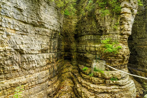 Adventurous Rope Bridge Ausable River Seen Ausable Chasm Upstate New — Stock Photo, Image