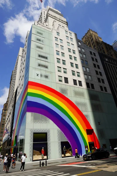 New York July 2020 Louis Vuitton 5Th Avenue Store New – stockfoto