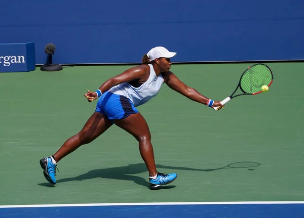 2019年8月31日 美国职业网球选手泰勒 Taylor Townsend 在2019年美国公开赛第三轮比赛中在比利 金国家网球中心 Billie Jean King National — 图库照片