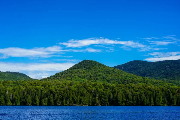 Belo Lago Plácido Nova York Estados Adirondack Montanhas — Fotografia de Stock