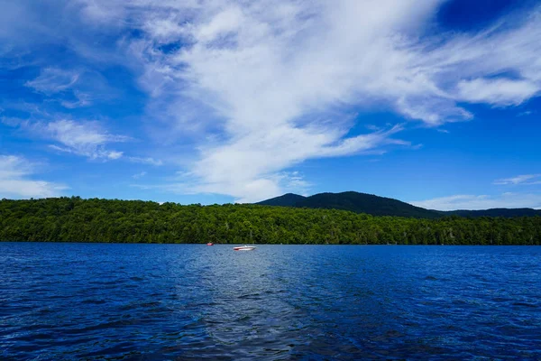 Belo Lago Plácido Nova York Estados Adirondack Montanhas — Fotografia de Stock