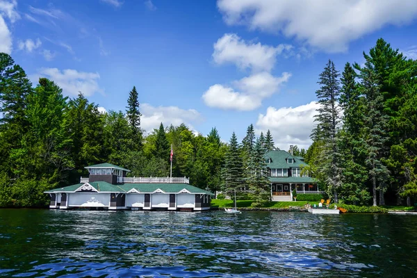 Lakid New York Adirondack Mountains Серпня 2020 Luxury Boathouse Lake — стокове фото