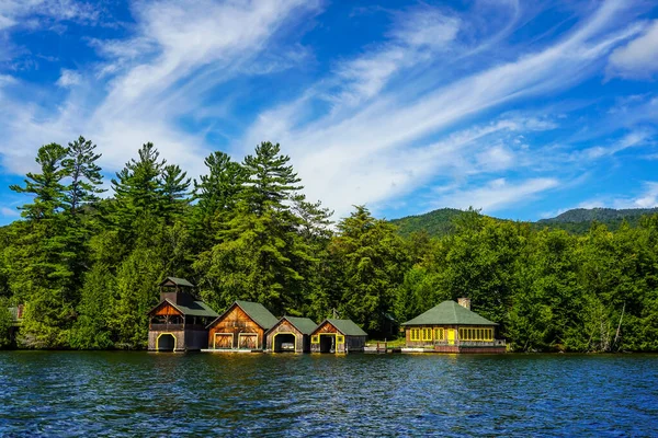 Lake Placid New York August 2020 Lyxigt Båthus Vid Sjön — Stockfoto