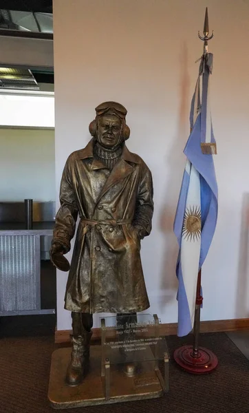 Calafate Argentina February 2020 Comandante Armando Tola Statue International Airport — 图库照片