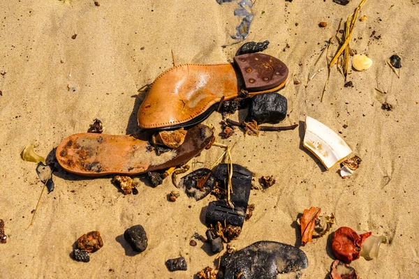 Basura Una Playa Contaminada —  Fotos de Stock