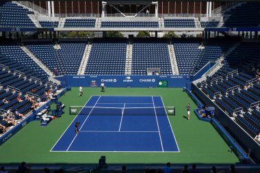 NEW YORK - 27 AĞUSTOS 2023: Louis Armstrong Stadyumu, Billie Jean King Ulusal Tenis Merkezi 2023 ABD Açık antrenmanı sırasında New York 'ta