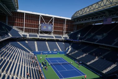 NEW YORK - 27 AĞUSTOS 2023: Louis Armstrong Stadyumu, Billie Jean King Ulusal Tenis Merkezi 2023 ABD Açık antrenmanı sırasında New York 'ta