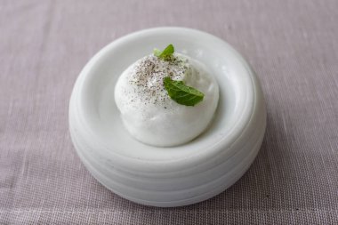 Gurme lokantasında güzel bir tatlı.