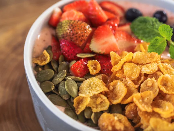 Desayuno Saludable Con Frutas Bayas Frescas —  Fotos de Stock