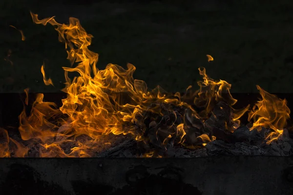 Flammande Eld Dokument Bränning Dans Brand Sprit Antändning Papper — Stockfoto