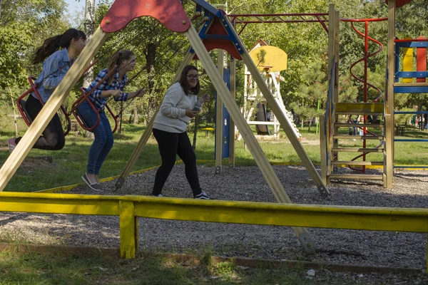 Taraclia Moldavia 2018 Parque Infantil Equipo Ejercicio Para Adolescentes Entretenimiento — Foto de Stock
