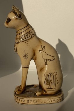 Antik Mısır içinde cats. Heykelciği, doğurganlık ve güneşin sembolüdür.