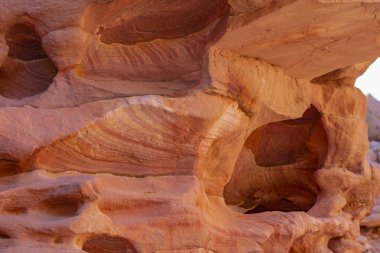 Renkli Kanyon, Sina yarımadasında bir kaya oluşumudur. Nuweiba, Mısır manzarası.