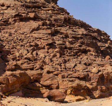 Renkli Kanyon, Sina yarımadasında bir kaya oluşumudur. Nuweiba, Mısır manzarası.