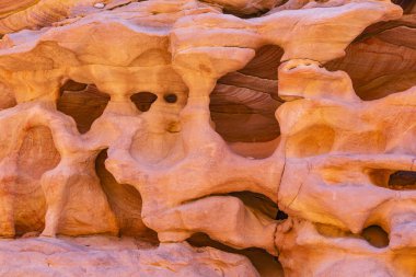 Renkli Kanyon, Sina yarımadasında bir kaya oluşumudur. Nuweiba, Mısır manzarası.