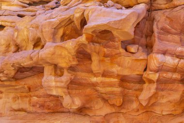 Renkli Kanyon, Sina yarımadasında bir kaya oluşumudur. Nuweiba, Mısır manzarası.