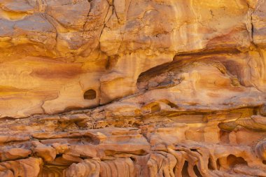 Renkli Kanyon, Sina yarımadasında bir kaya oluşumudur. Nuweiba, Mısır manzarası.