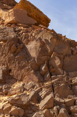 Renkli Kanyon, Sina yarımadasında bir kaya oluşumudur. Nuweiba, Mısır manzarası.