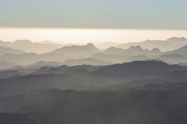 Mısır. Mount Sinai gündoğumu sabah. (Mount Horeb, Gabal Musa, Moses Mount). Hac yeri ve ünlü turistik hedef.