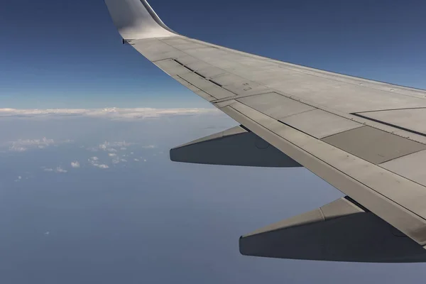 Вид Землю Крыла Самолета — стоковое фото