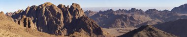 Mısır. Mount Sinai gündoğumu sabah. (Mount Horeb, Gabal Musa, Moses Mount). Hac yeri ve ünlü turistik hedef.