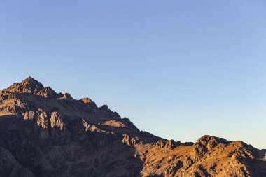 Mısır. Mount Sinai gündoğumu sabah. (Mount Horeb, Gabal Musa, Moses Mount). Hac yeri ve ünlü turistik hedef.
